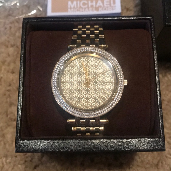 Gold Michael Kors watch - Picture 2 of 7